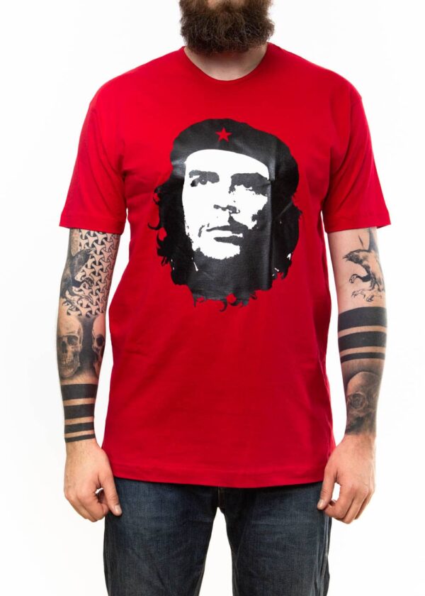 Tricoul Che Guevara, confectionat 90% manual, din bumbac 100%, de catre brandul romanesc SkullWear. Impunator, armonios, puternic.