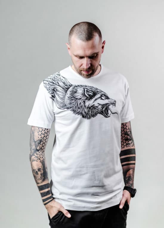Tricou Lup Dacic, confectionat 90% manual, din bumbac 100%, by SkullWear. Lupul, faimosul simbol dacic, simbolul luptei, animalul lui Zamolxis.